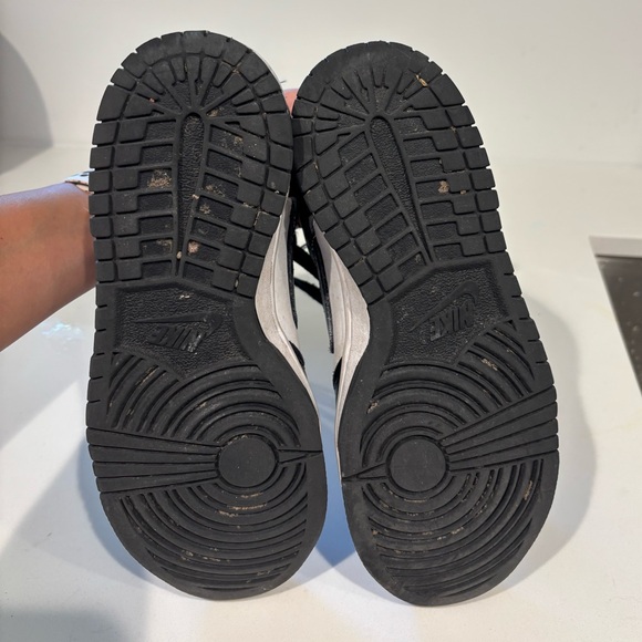 Nike Kids Dunk Low - Black and White Sneakers size 4 - Picture 6 of 7